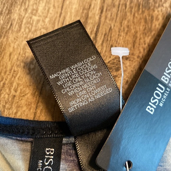 🆕 Bisou Bisou Multicolor Abstract Blouse - Picture 3 of 10